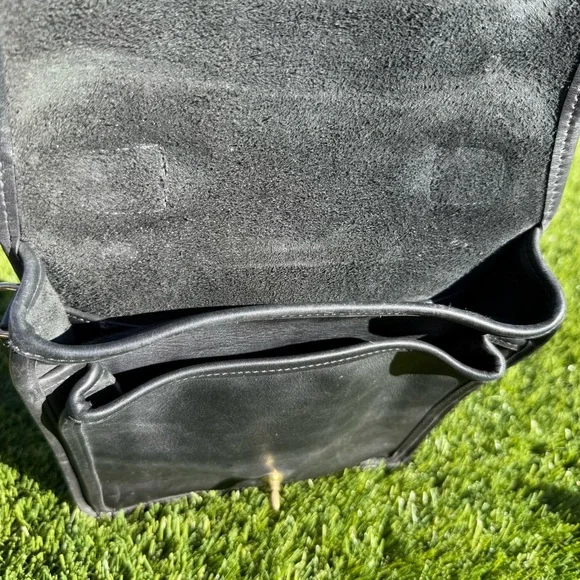 VTG Coach Station Bag 5130 Black Leather Brass Crossbody Satchel 90s USA - Picture 10 of 14